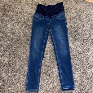 Bundle of women’s maternity skinny jeans. 3 pairs.